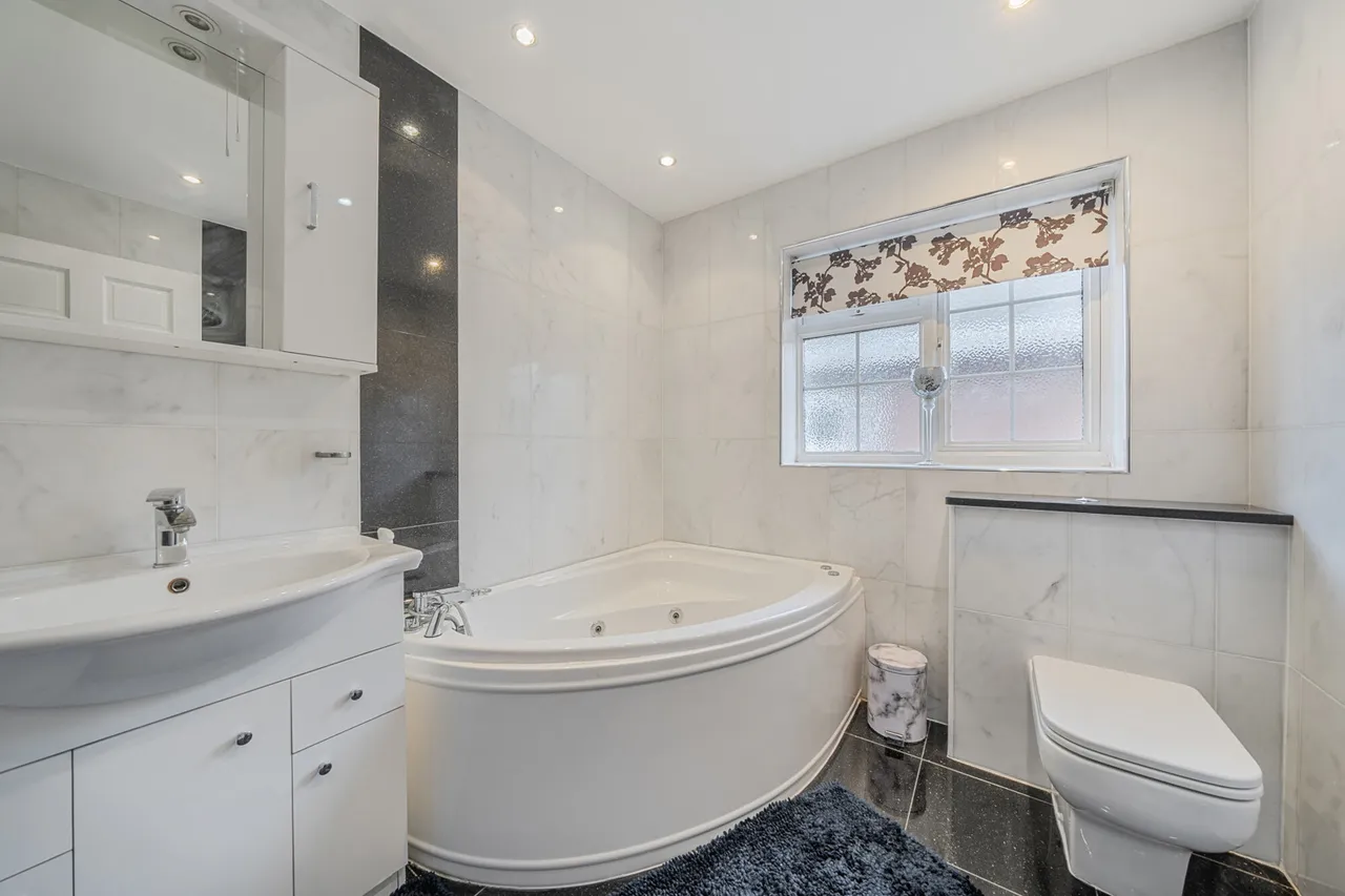 Leavesden Road, Stanmore, HA7, photo 15