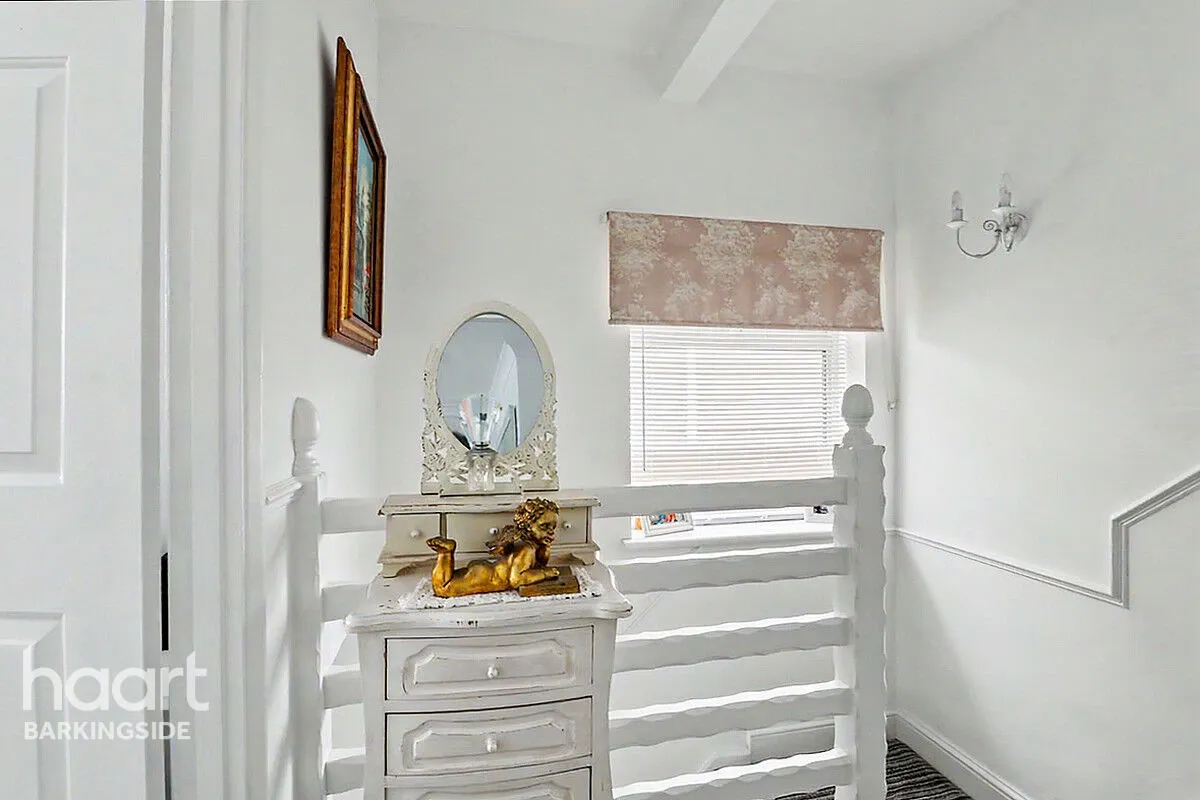 Marston Road, Clayhall, IG5, photo 11