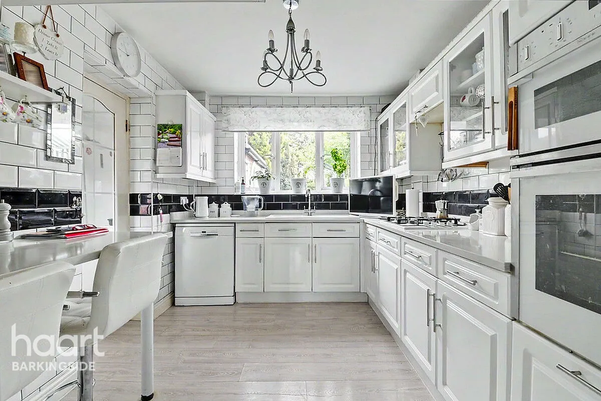 Marston Road, Clayhall, IG5, photo 8