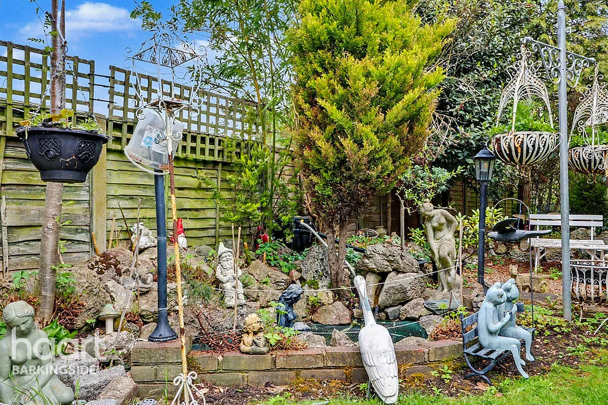Marston Road, Clayhall, IG5, photo 22