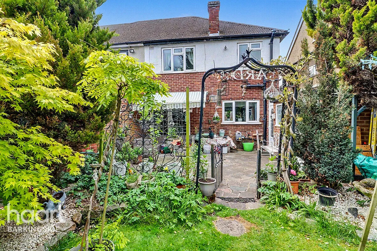 Marston Road, Clayhall, IG5, photo 27