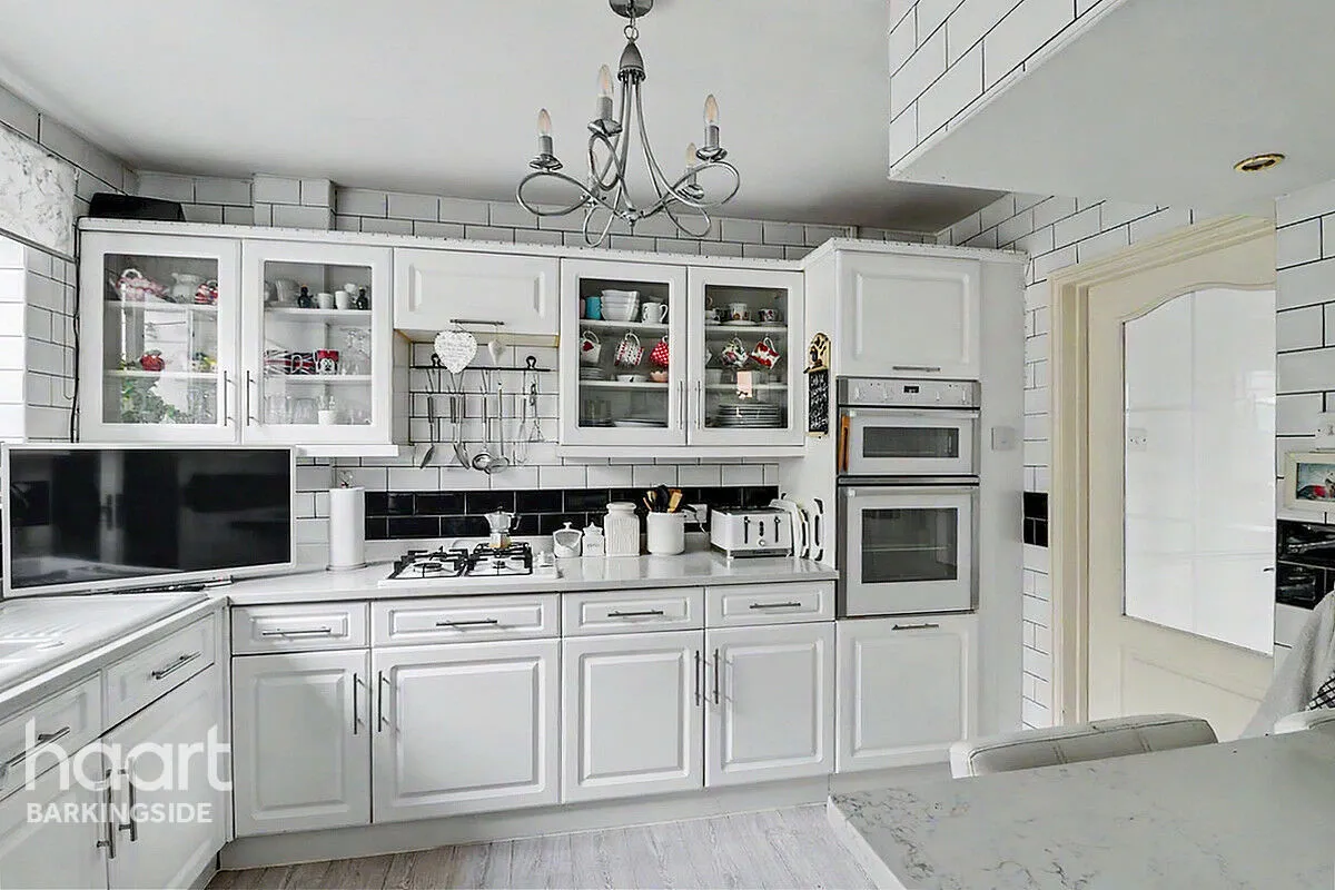 Marston Road, Clayhall, IG5, photo 9