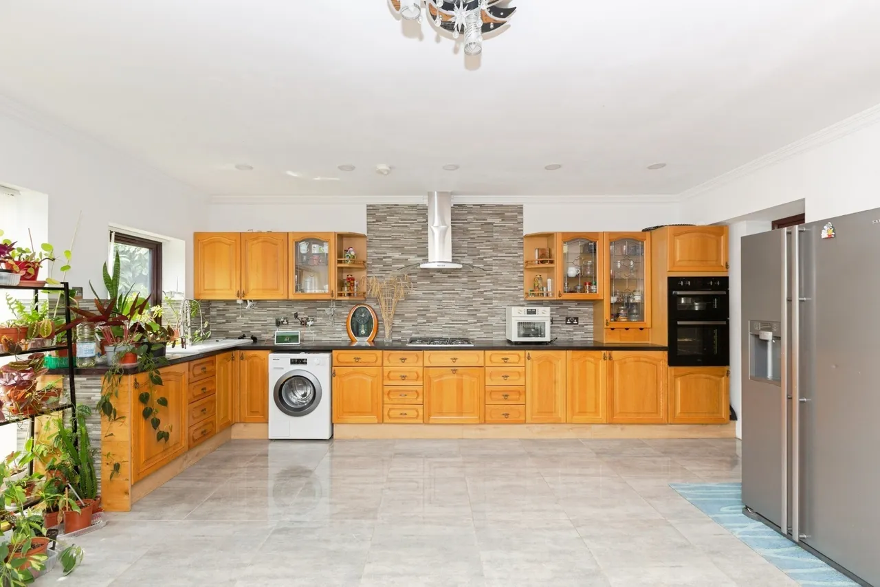 Eastbury Square, Barking, IG11, photo 13
