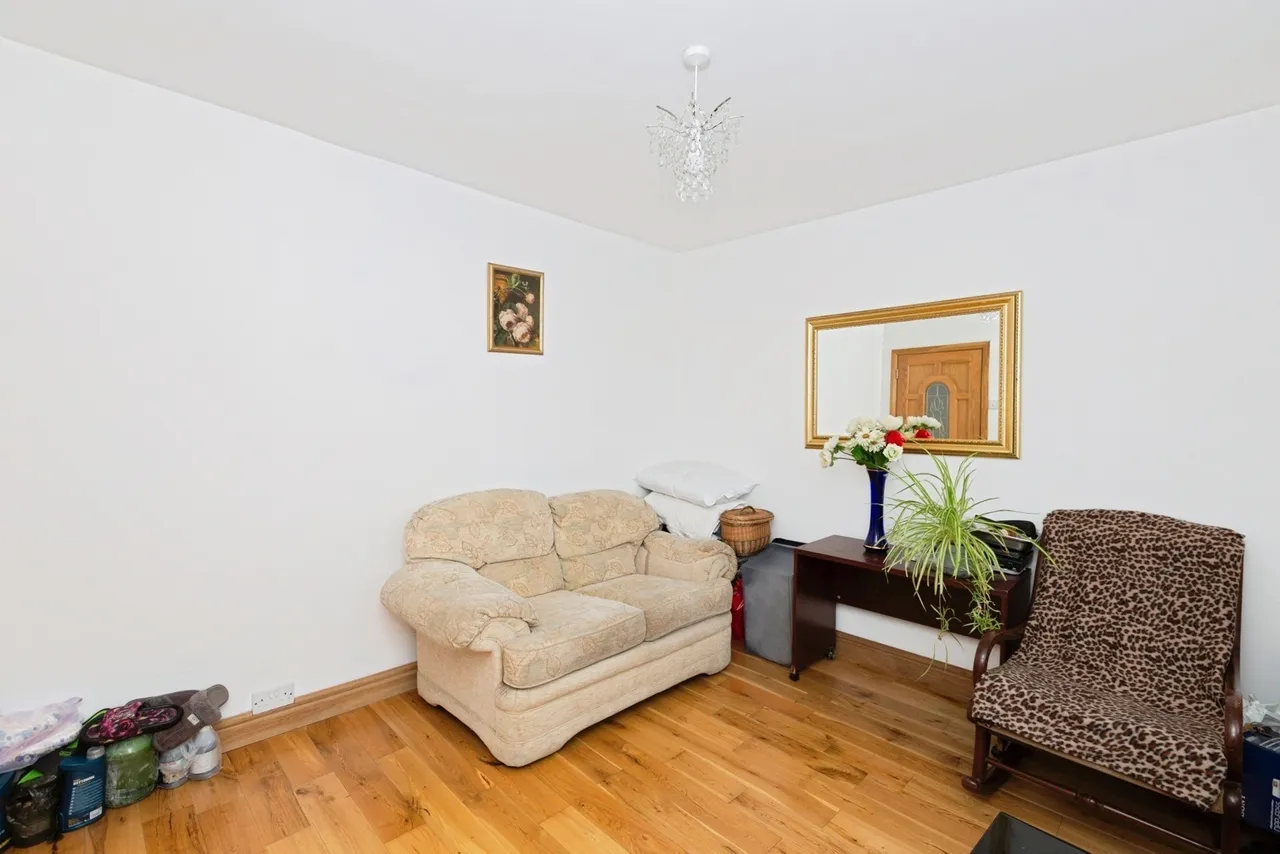 Eastbury Square, Barking, IG11, photo 6