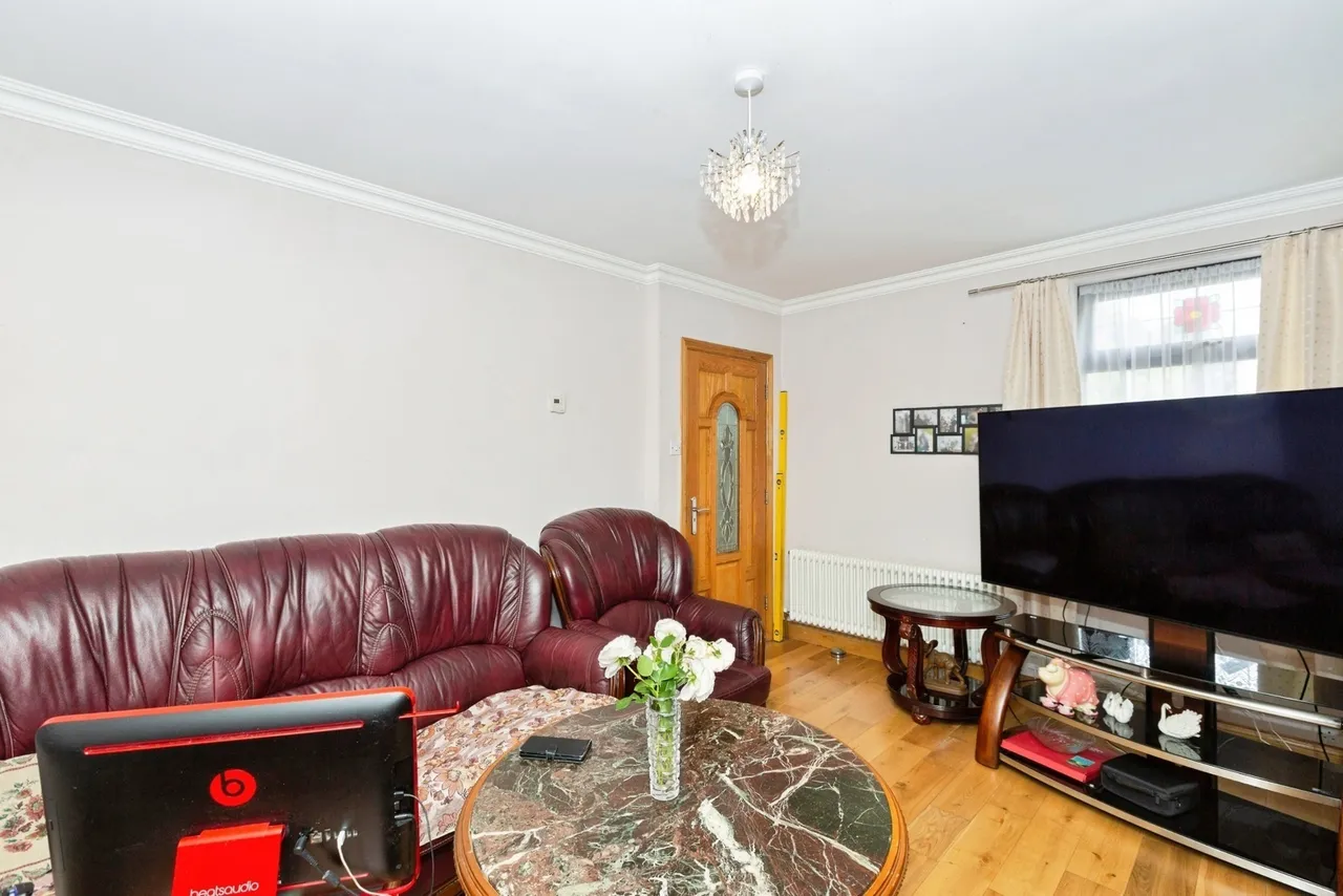 Eastbury Square, Barking, IG11, photo 7