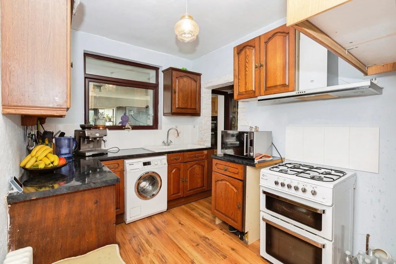 Eastbury Square, Barking, IG11, photo 9