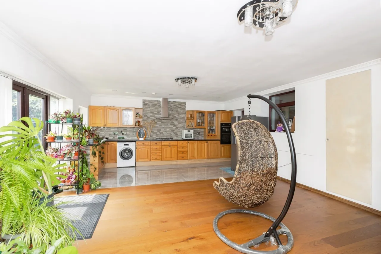Eastbury Square, Barking, IG11, photo 14
