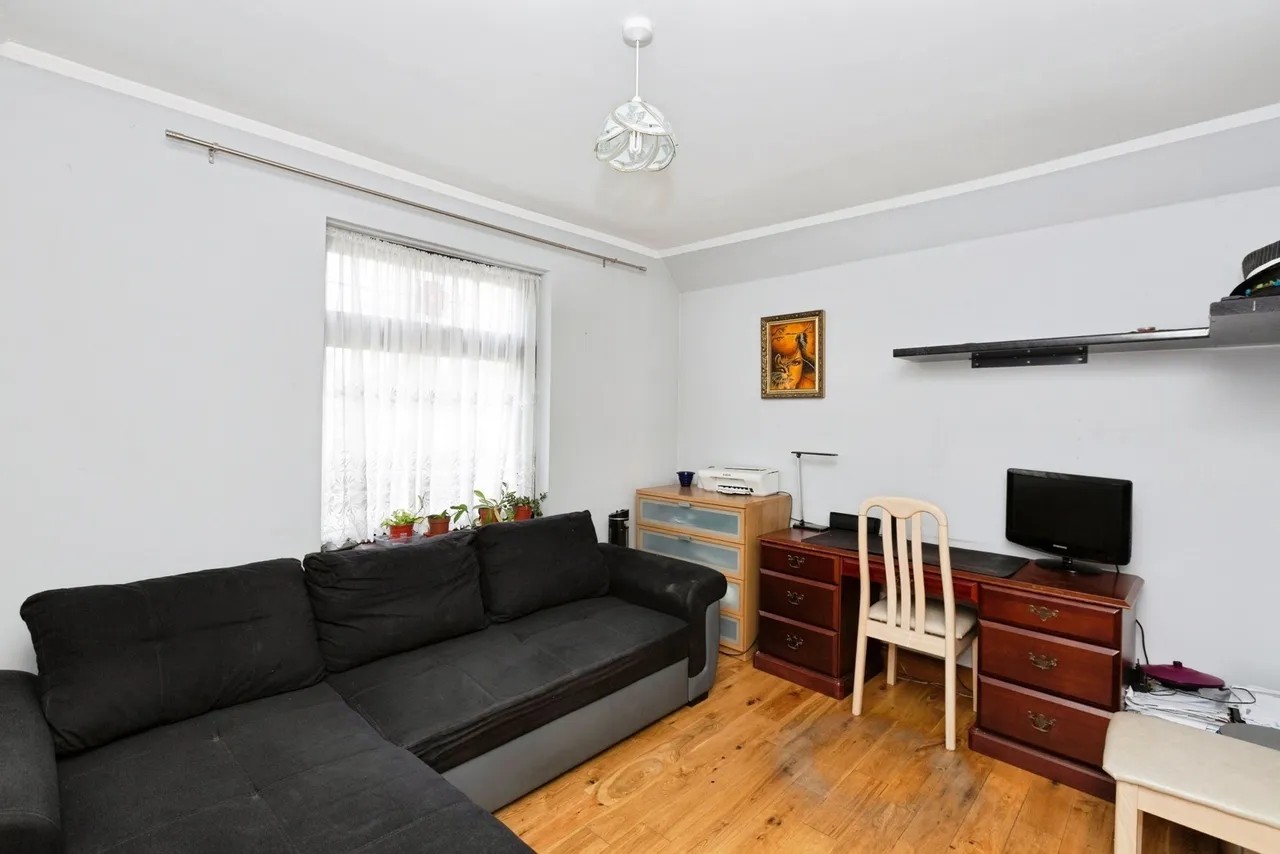 Eastbury Square, Barking, IG11, photo 19