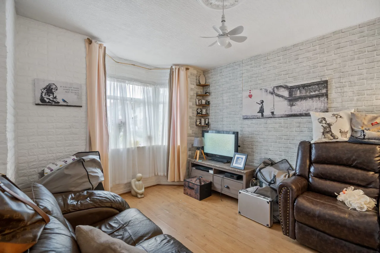 Sandringham Road, Watford, WD24, photo 2