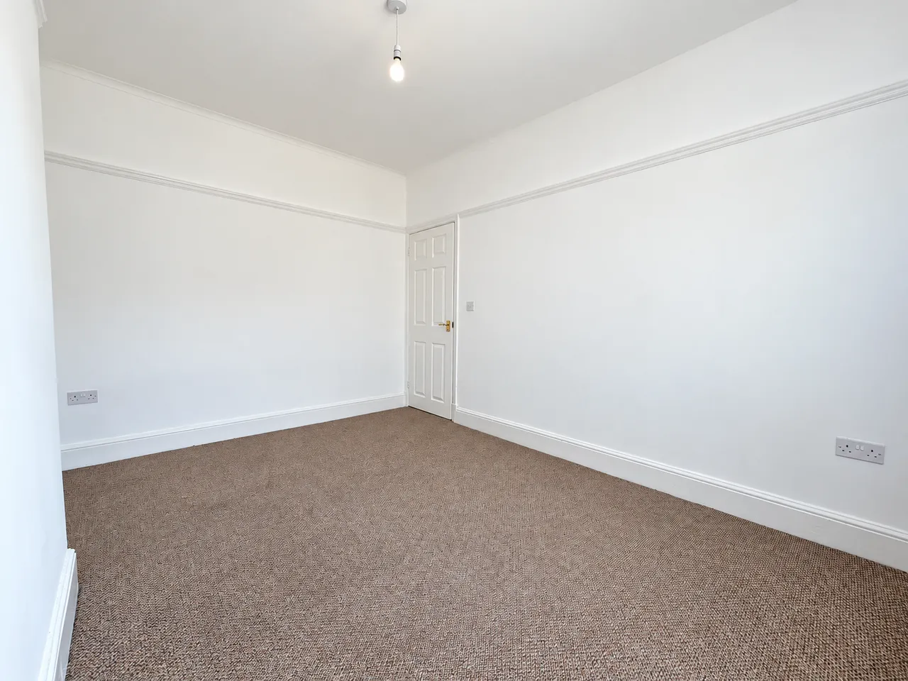 Cecil Street, Manselton, photo 10