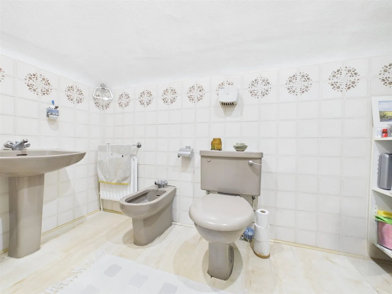 Howletts Lane, Ruislip, HA4 7SA, photo 15