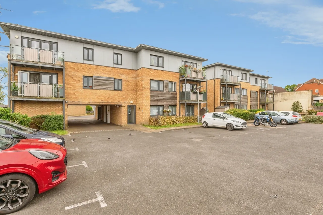 Station Court, 105-107 Ambleside Drive, Southend-on-Sea, Essex, SS1, photo 18
