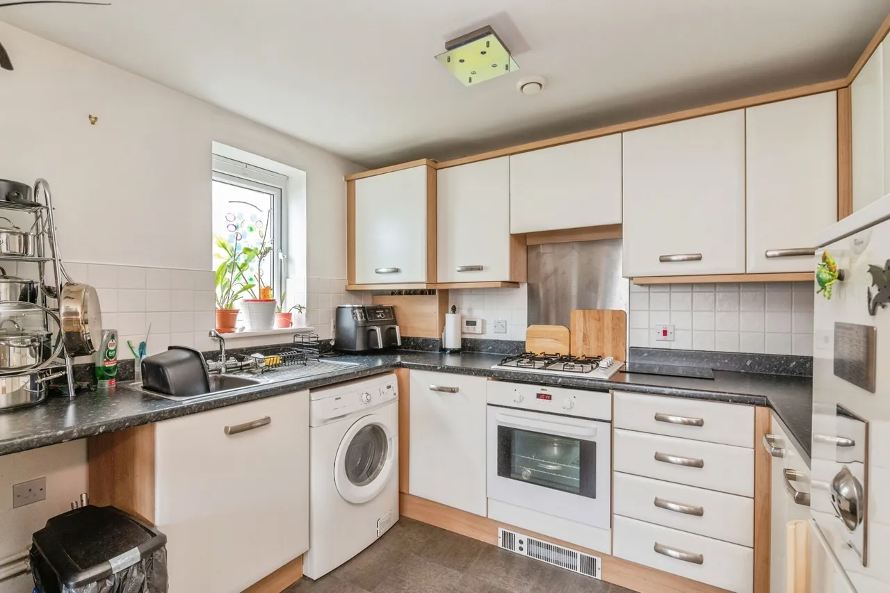 Station Court, 105-107 Ambleside Drive, Southend-on-Sea, Essex, SS1, photo 12