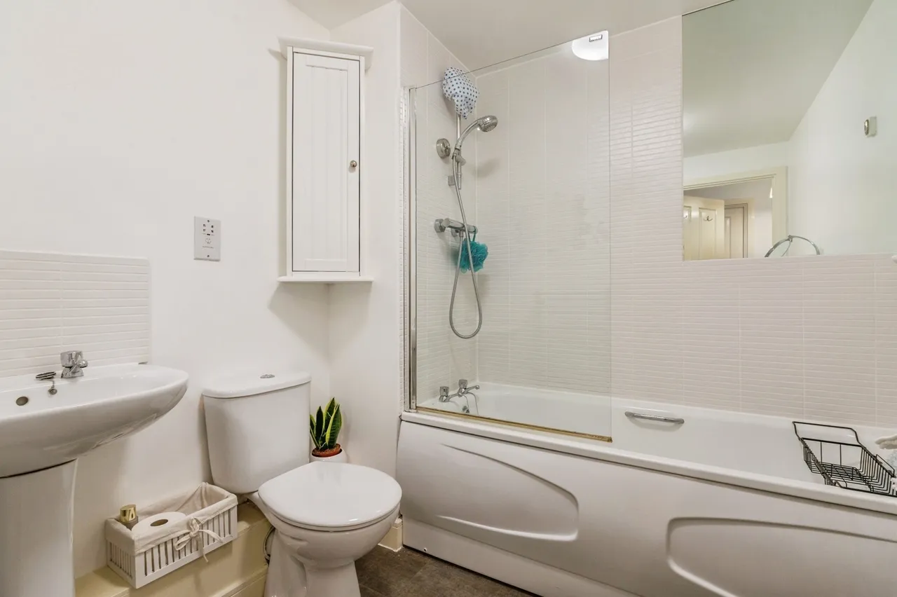 Station Court, 105-107 Ambleside Drive, Southend-on-Sea, Essex, SS1, photo 15