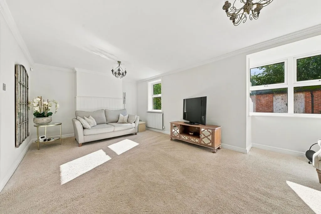 Stafford Road, Lichfield, WS13, photo 4