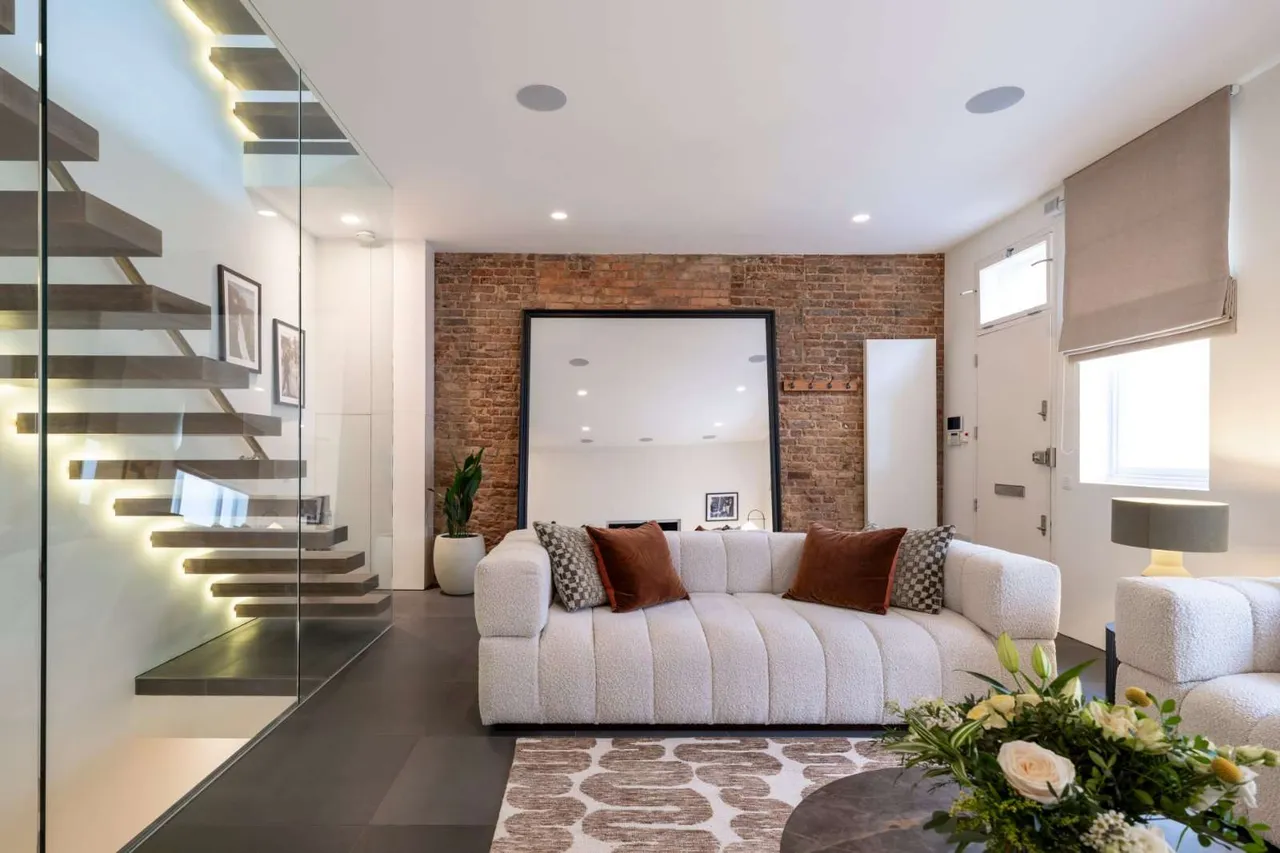 2 bed house for sale, Oldbury Place, London, W1U