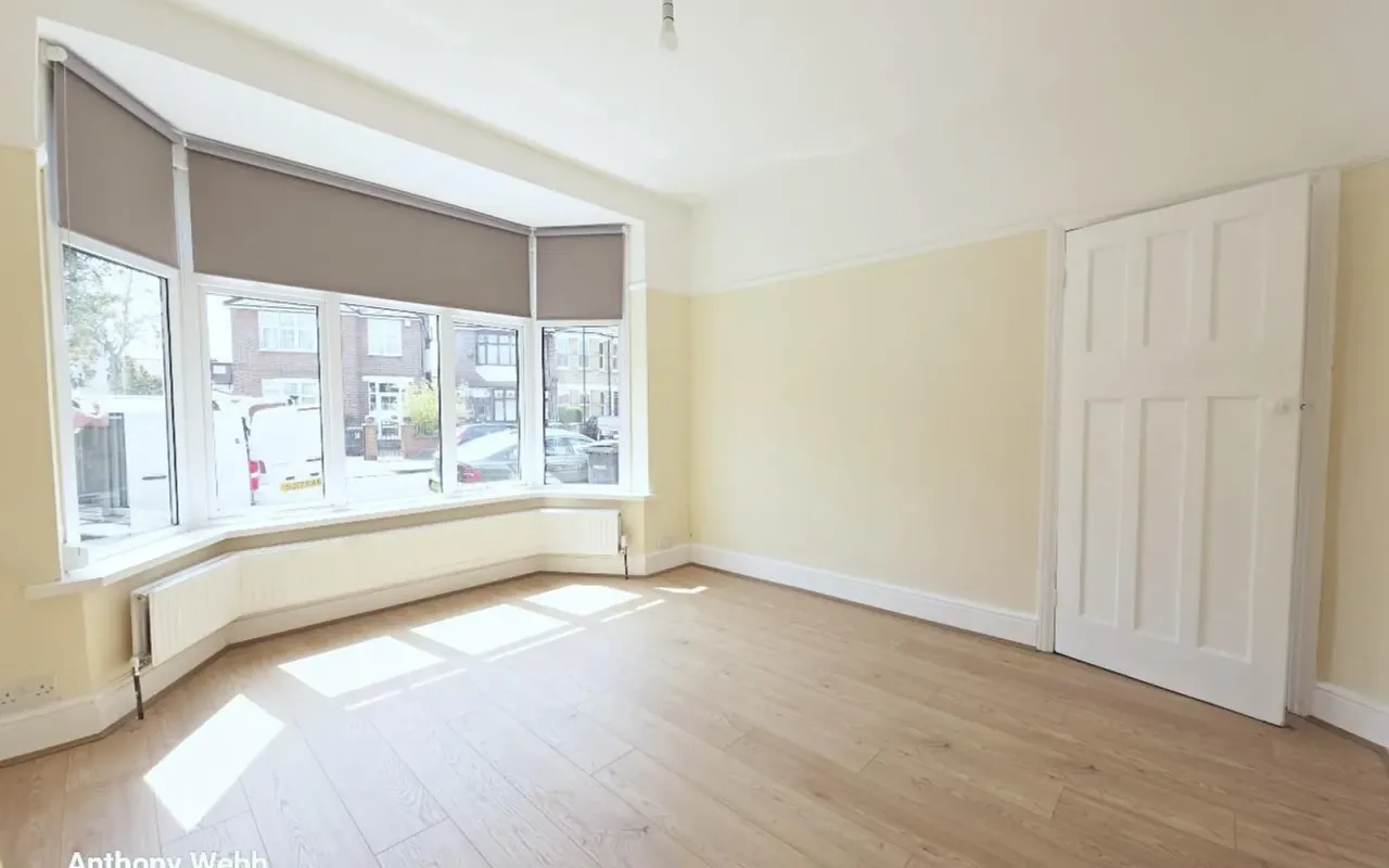 Norman Avenue, Wood Green, N22, photo 2
