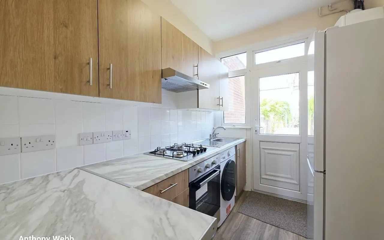 Norman Avenue, Wood Green, N22, photo 6