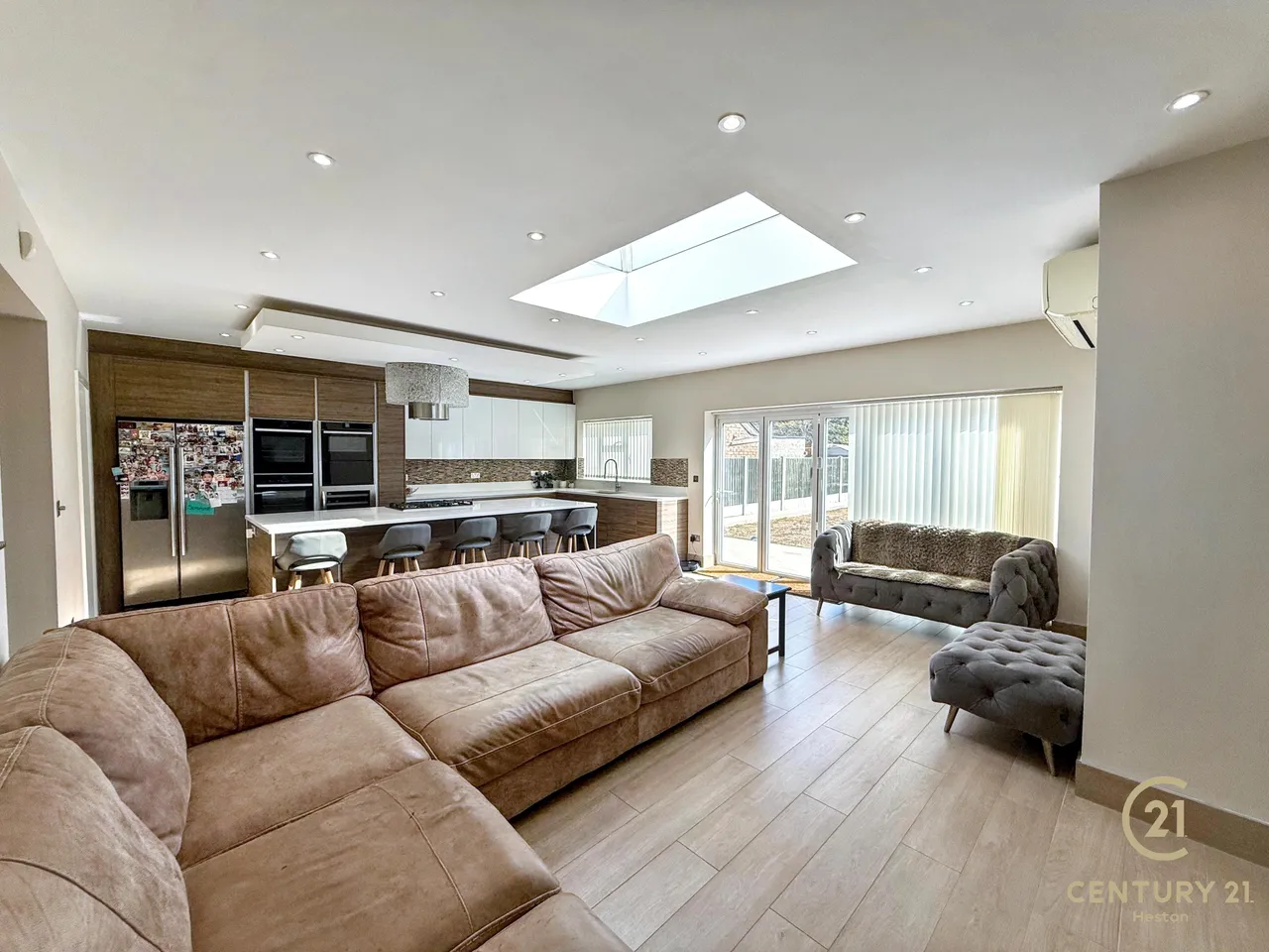 Burns Way, Hounslow, TW5, photo 7