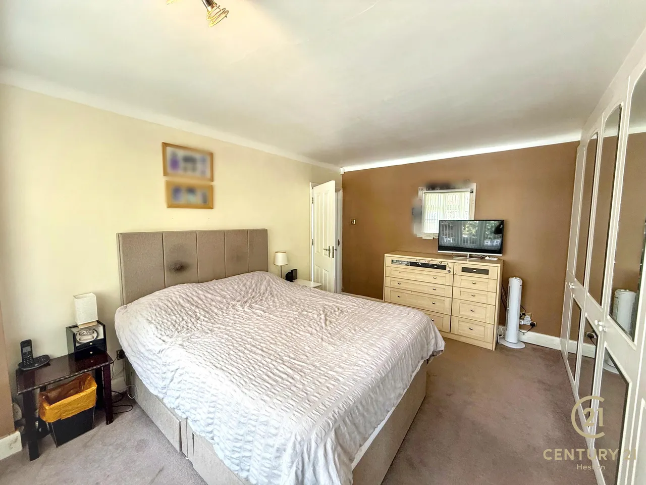 Burns Way, Hounslow, TW5, photo 18
