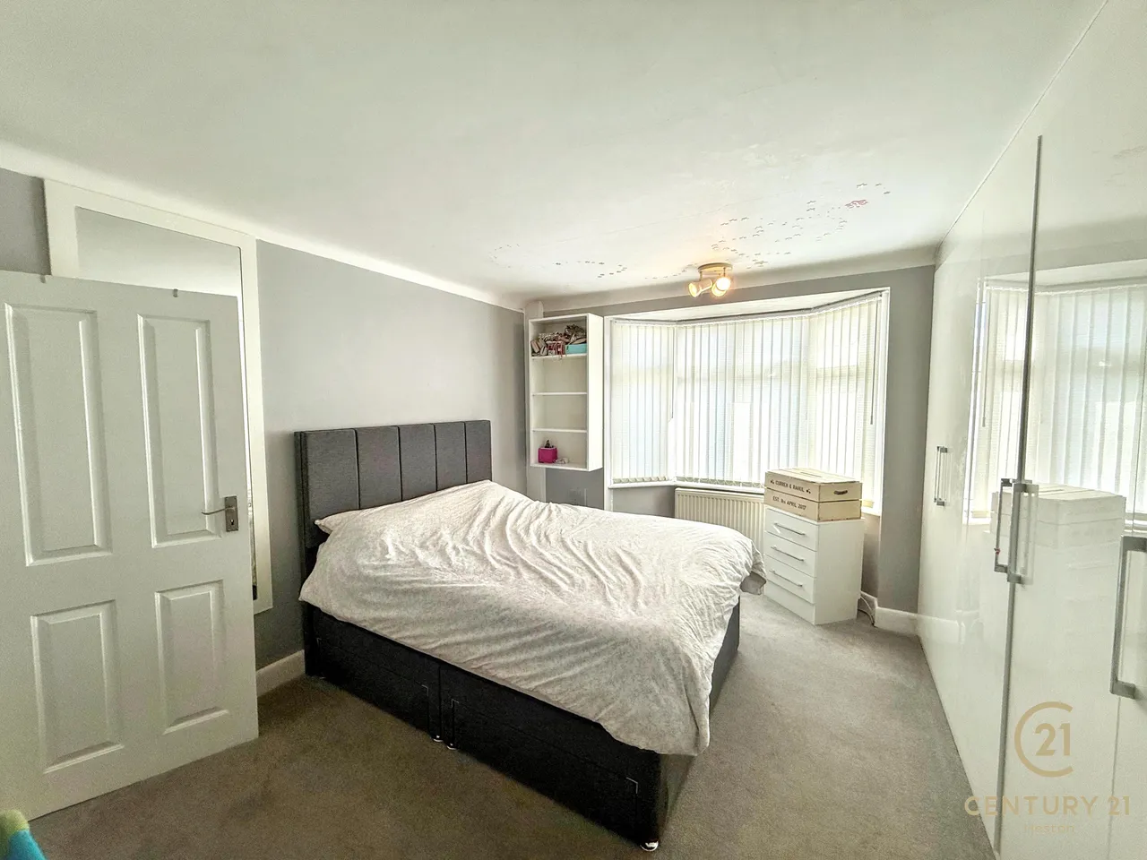 Burns Way, Hounslow, TW5, photo 16