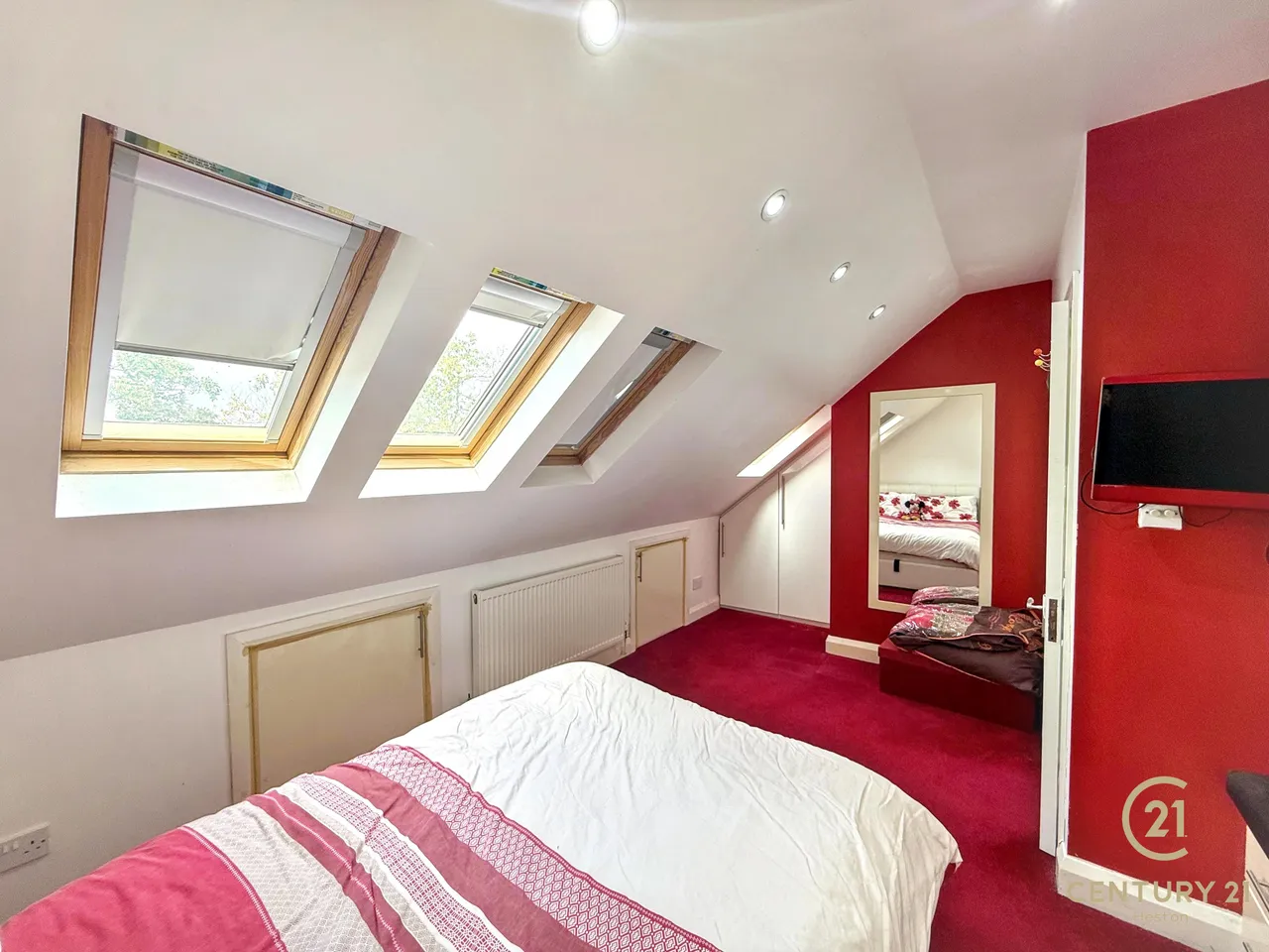 Burns Way, Hounslow, TW5, photo 21