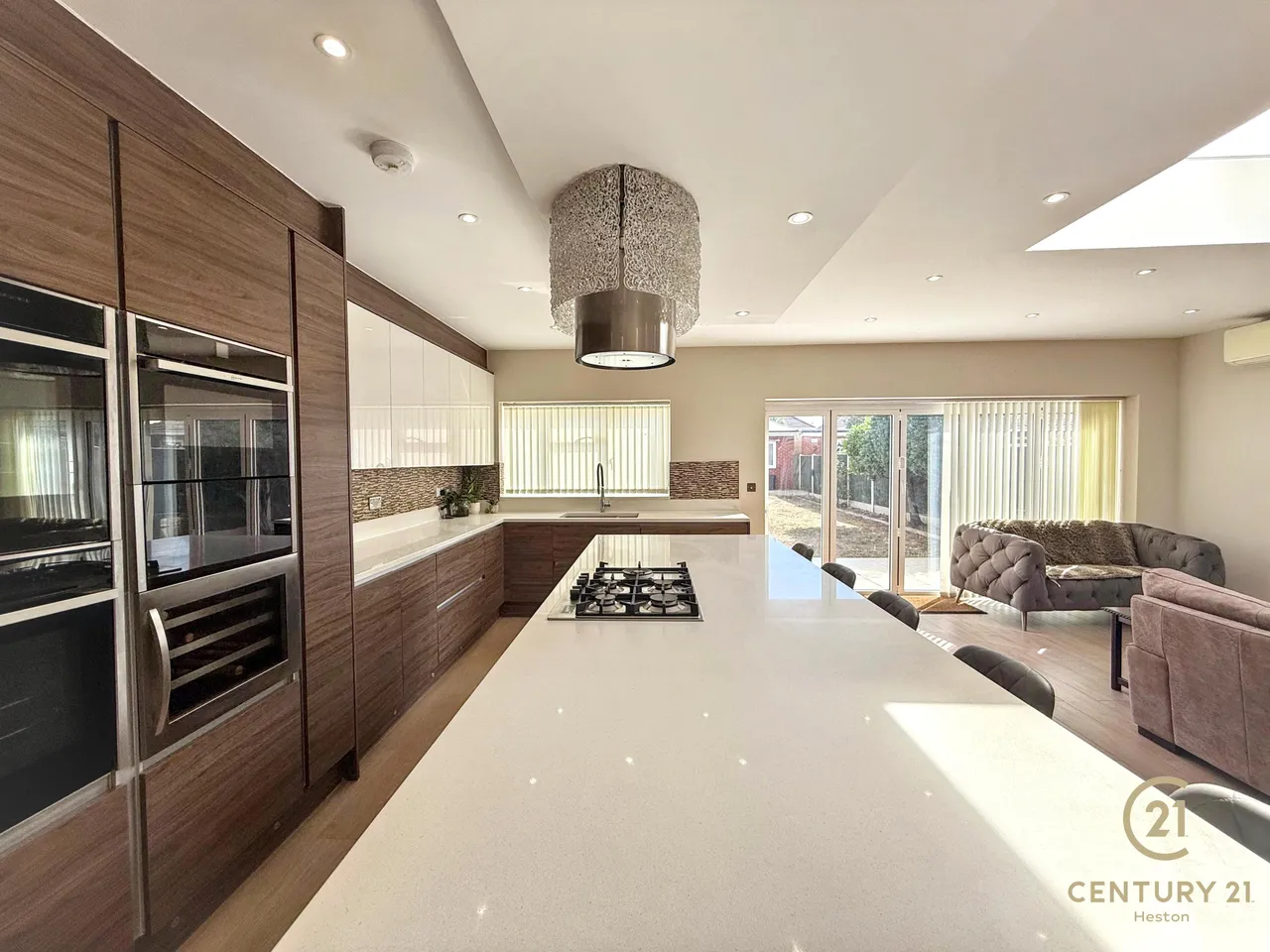 Burns Way, Hounslow, TW5, photo 8