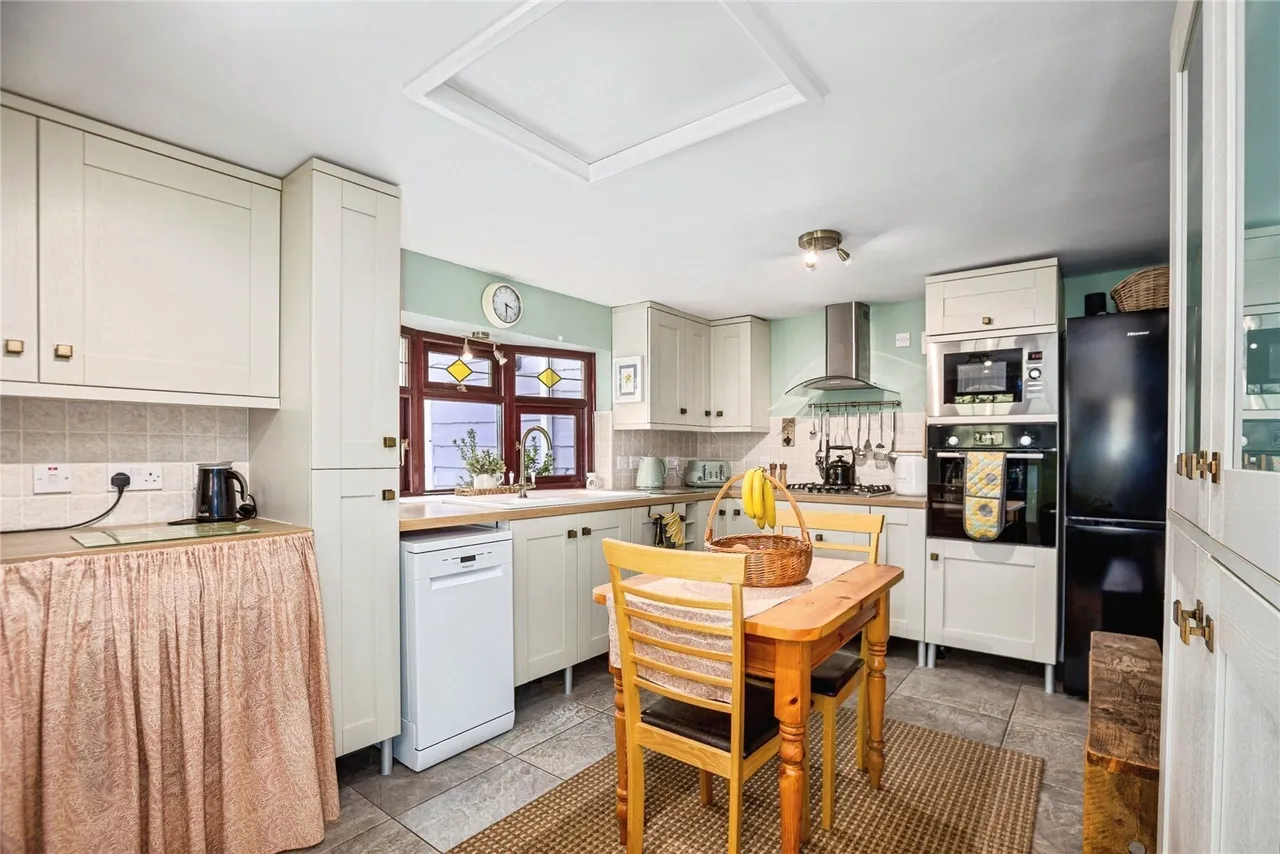 Llanrhystud, SY23, photo 9