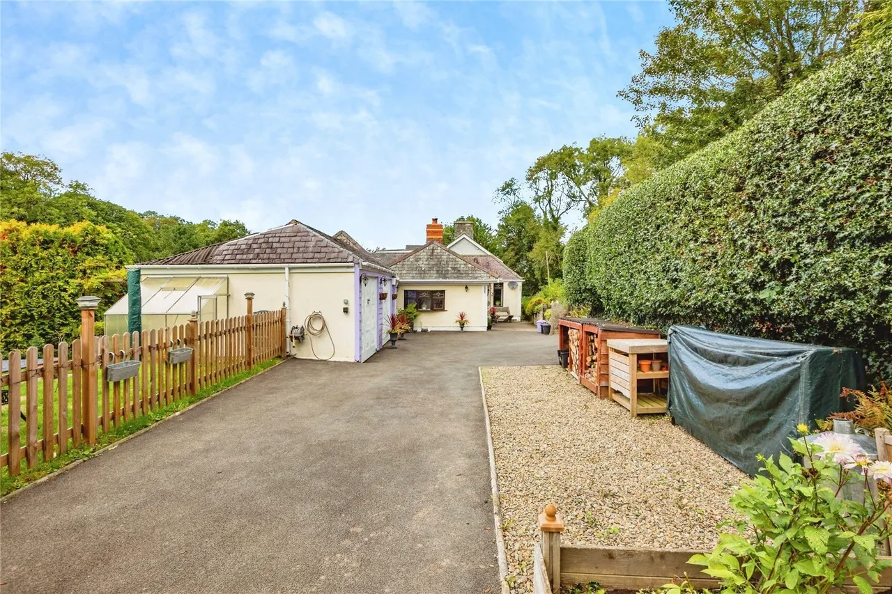 Llanrhystud, SY23, photo 25