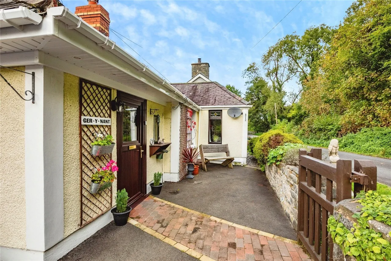 Llanrhystud, SY23, photo 4