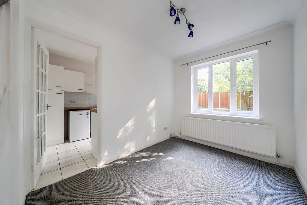 Rillington Gardens, Emerson Valley, MK4, photo 7