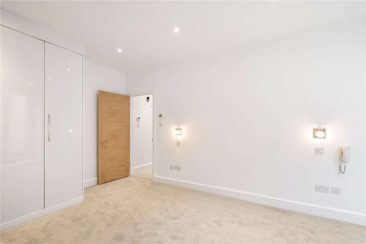 Upper Tooting Park, London, SW17 7SN, photo 6