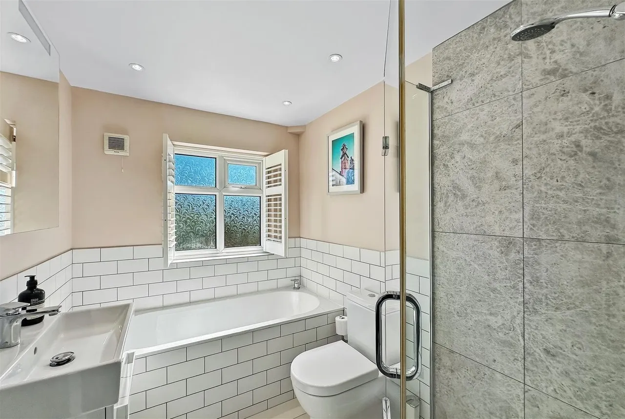 Stockport Road, Timperley, Cheshire WA15 7SR, photo 20