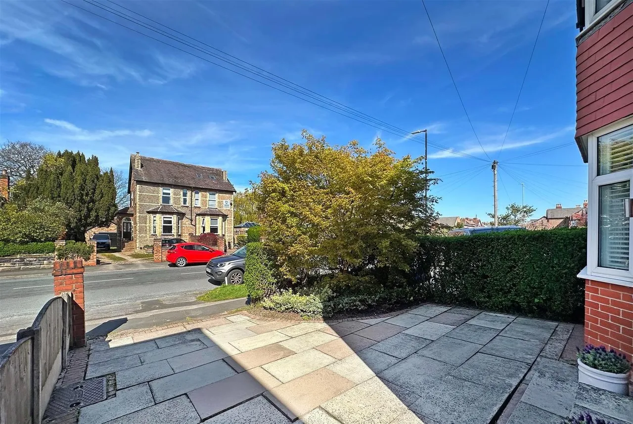 Stockport Road, Timperley, Cheshire WA15 7SR, photo 23