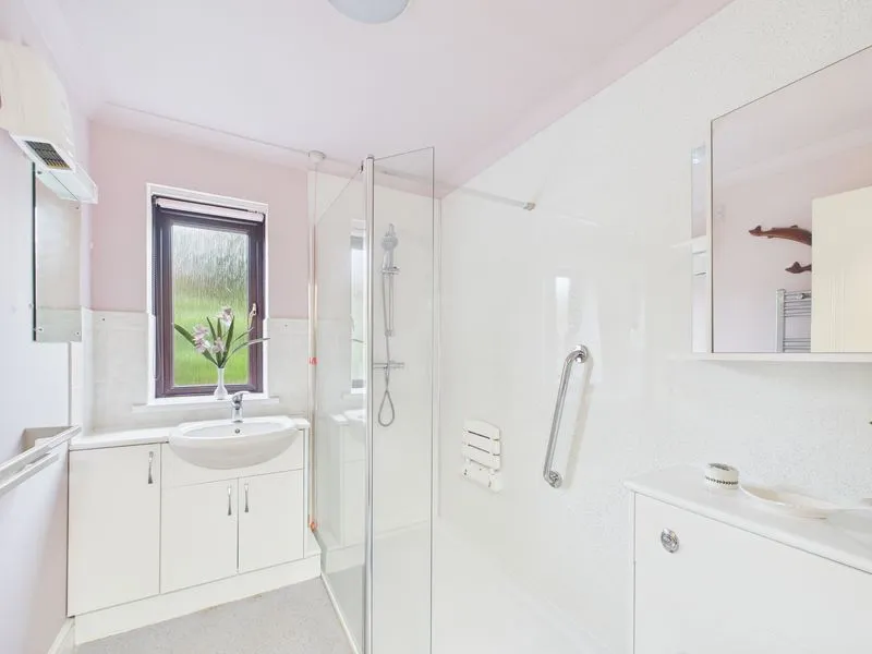 Penhaligon Court, Truro, photo 6