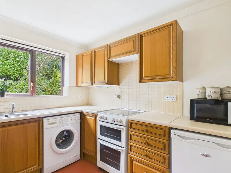 Penhaligon Court, Truro, photo 4