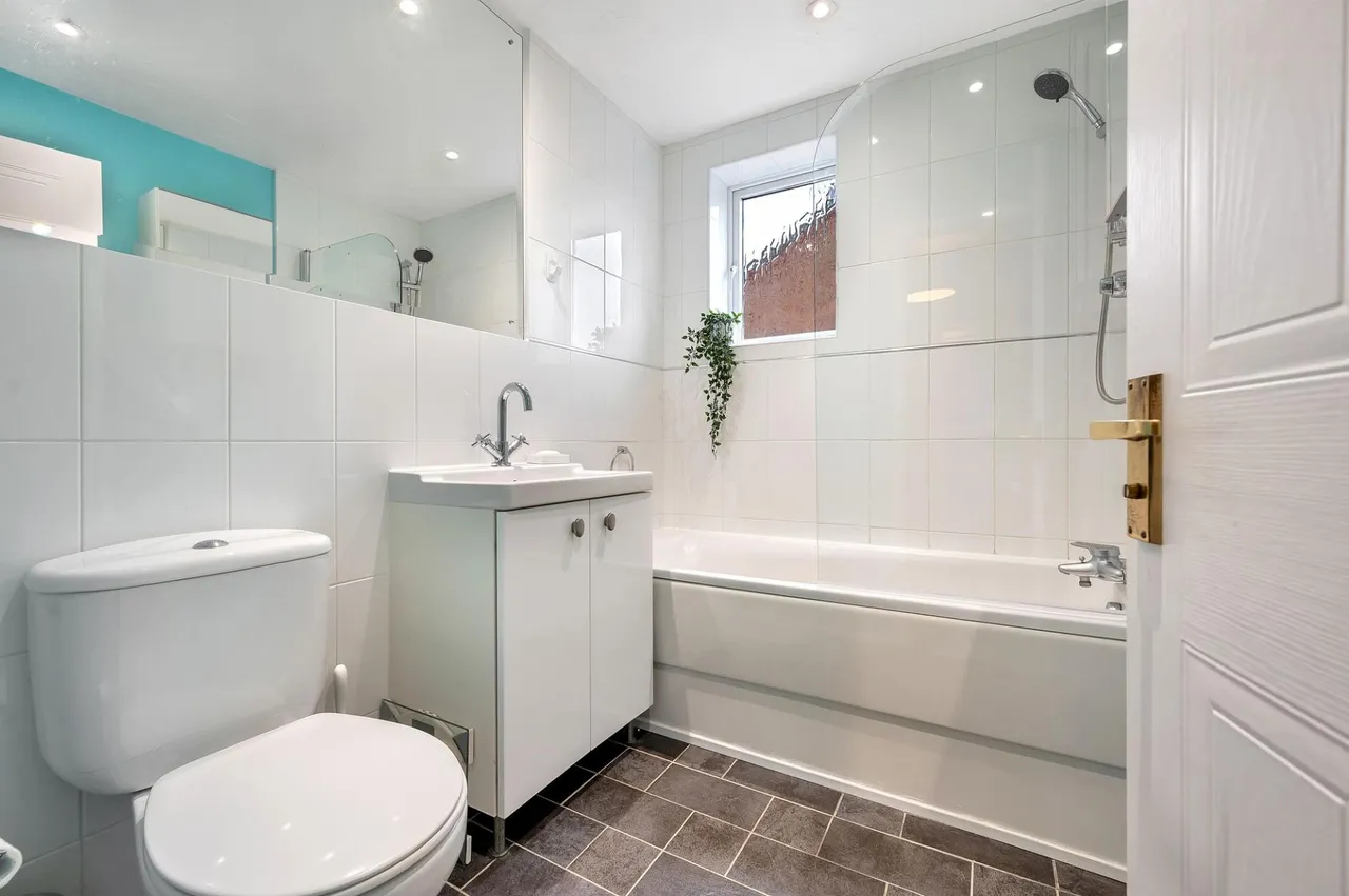 Normanton Drive, Oakham, LE15, photo 10