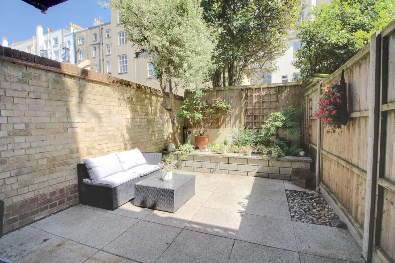 St. Johns Road, Hove, BN3, photo 2