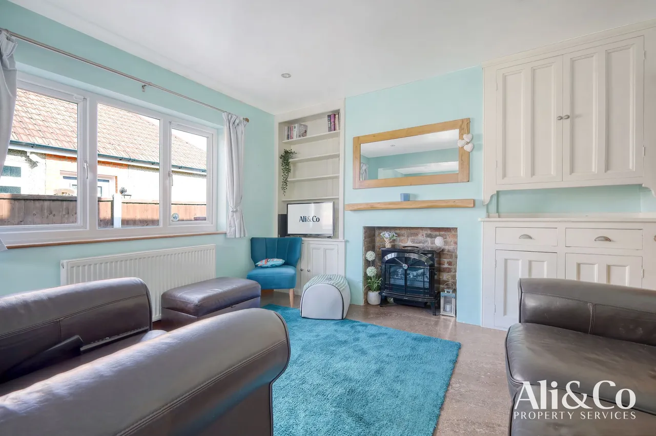 Waverley Gardens, Grays, Essex, RM16 2TJ, photo 6