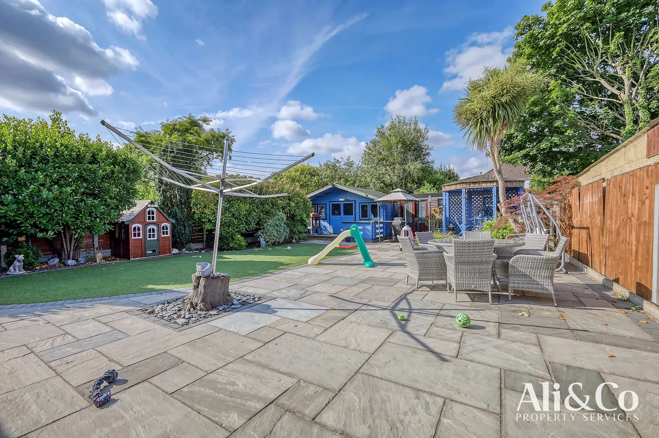 Waverley Gardens, Grays, Essex, RM16 2TJ, photo 18