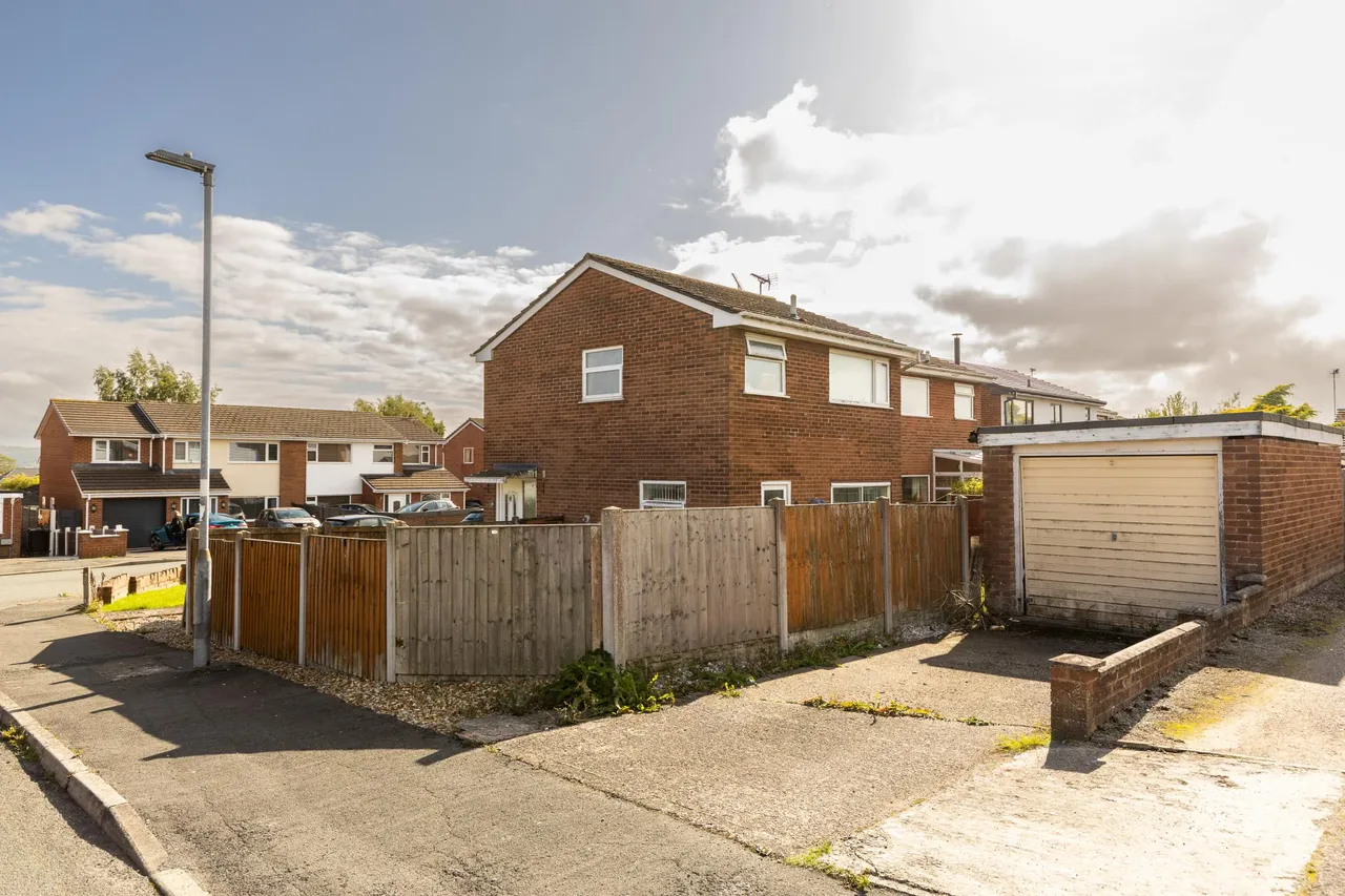 Mayfield Drive, Buckley, CH7, photo 15