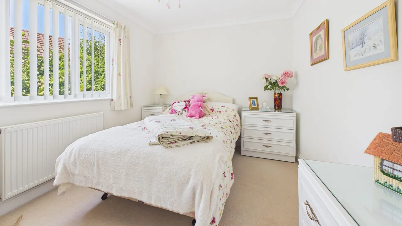 Wexford Close, Bourne, PE10, photo 14