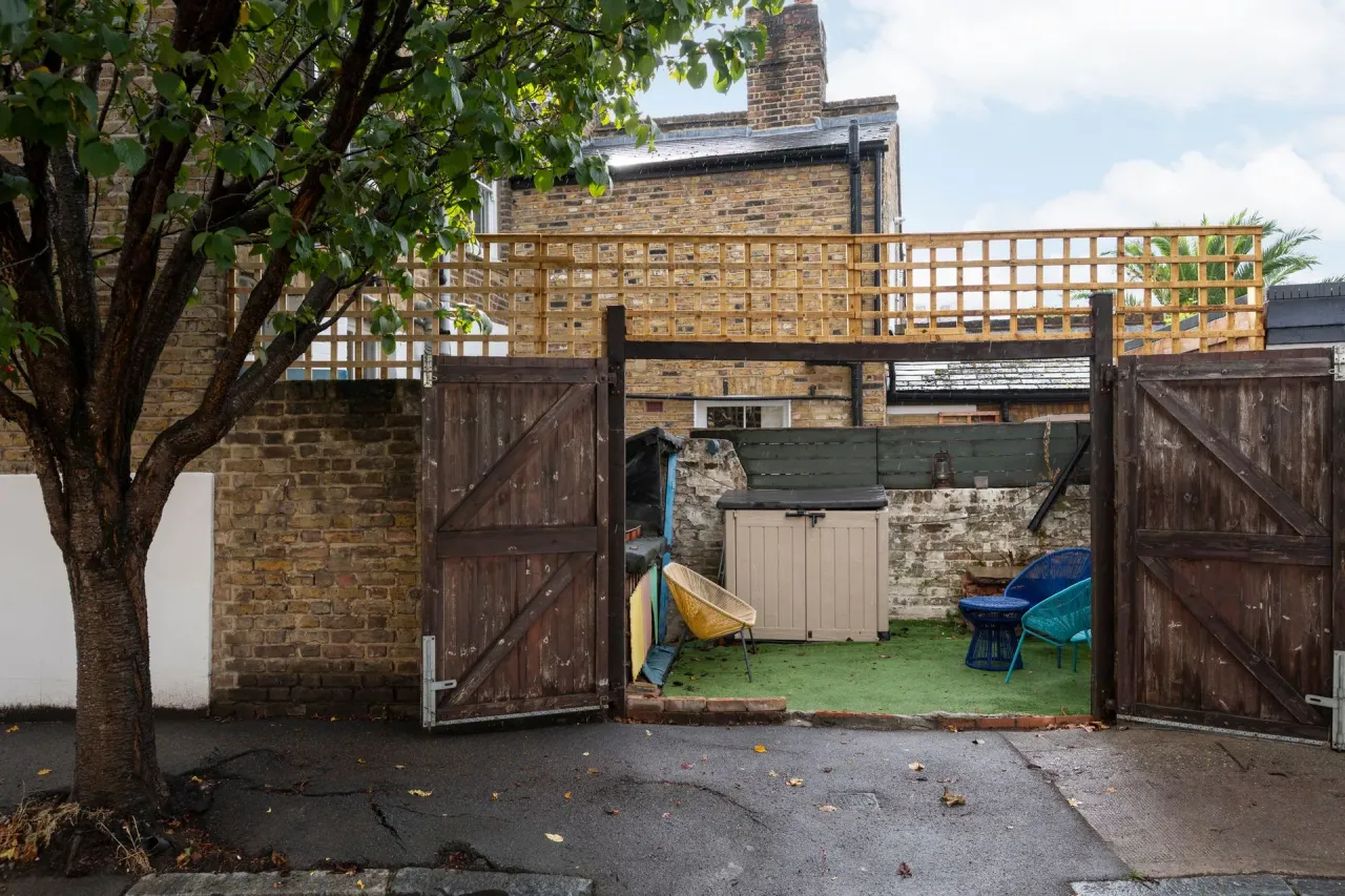 Quilter Street, Jesus Hospital Estate, E2, photo 13