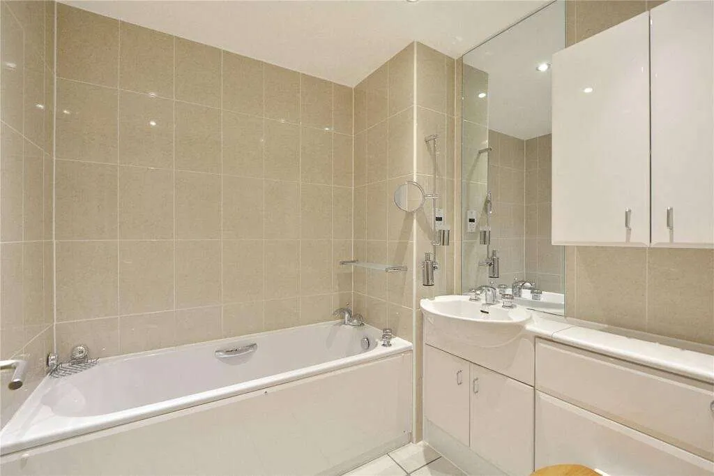 Basin Approach, London, E14, photo 7