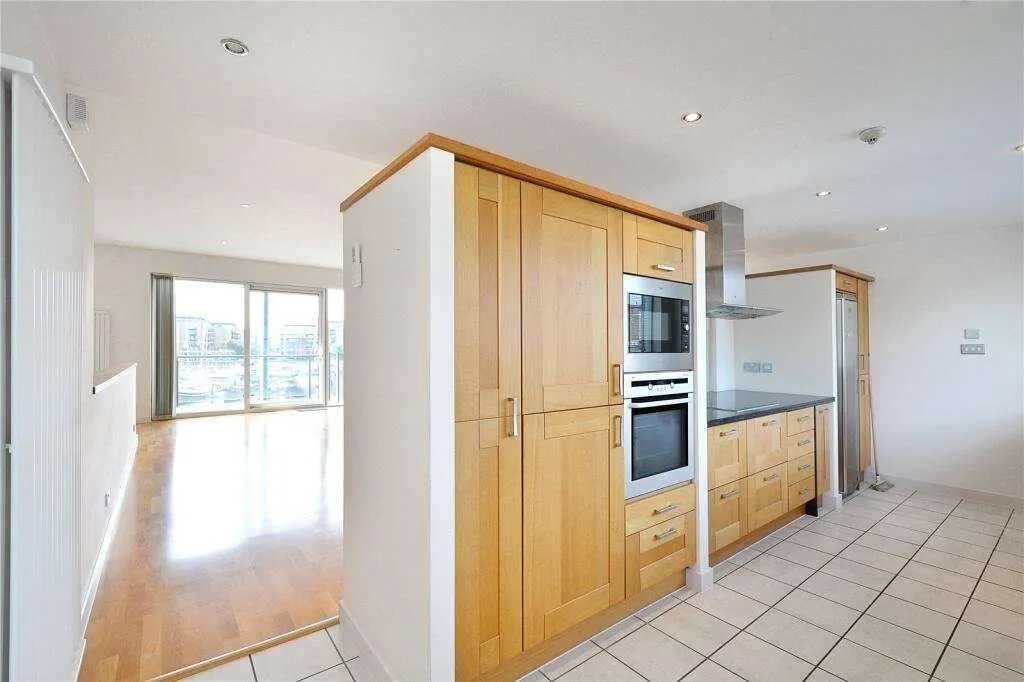 Basin Approach, London, E14, photo 5