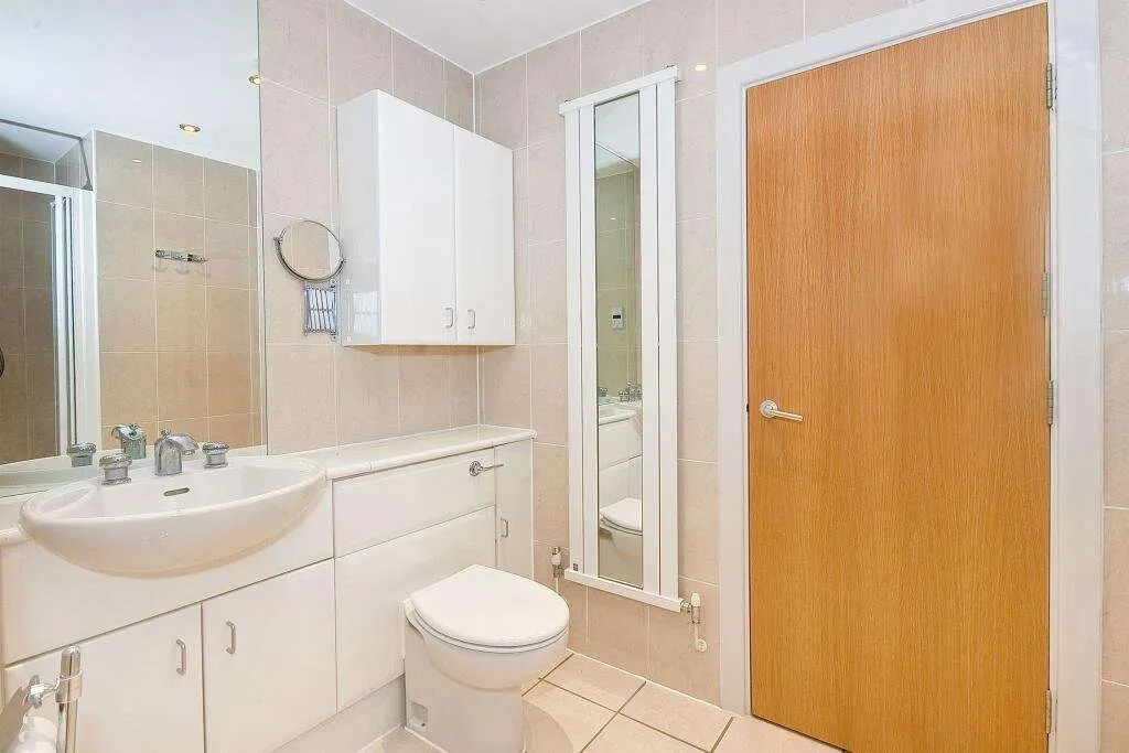 Basin Approach, London, E14, photo 11