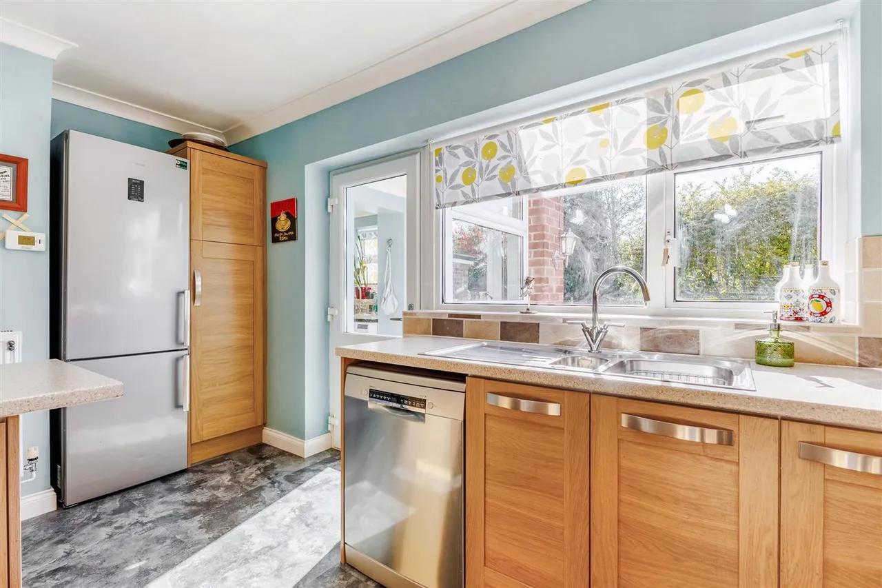 Mount Road, Evesham, WR11, photo 11