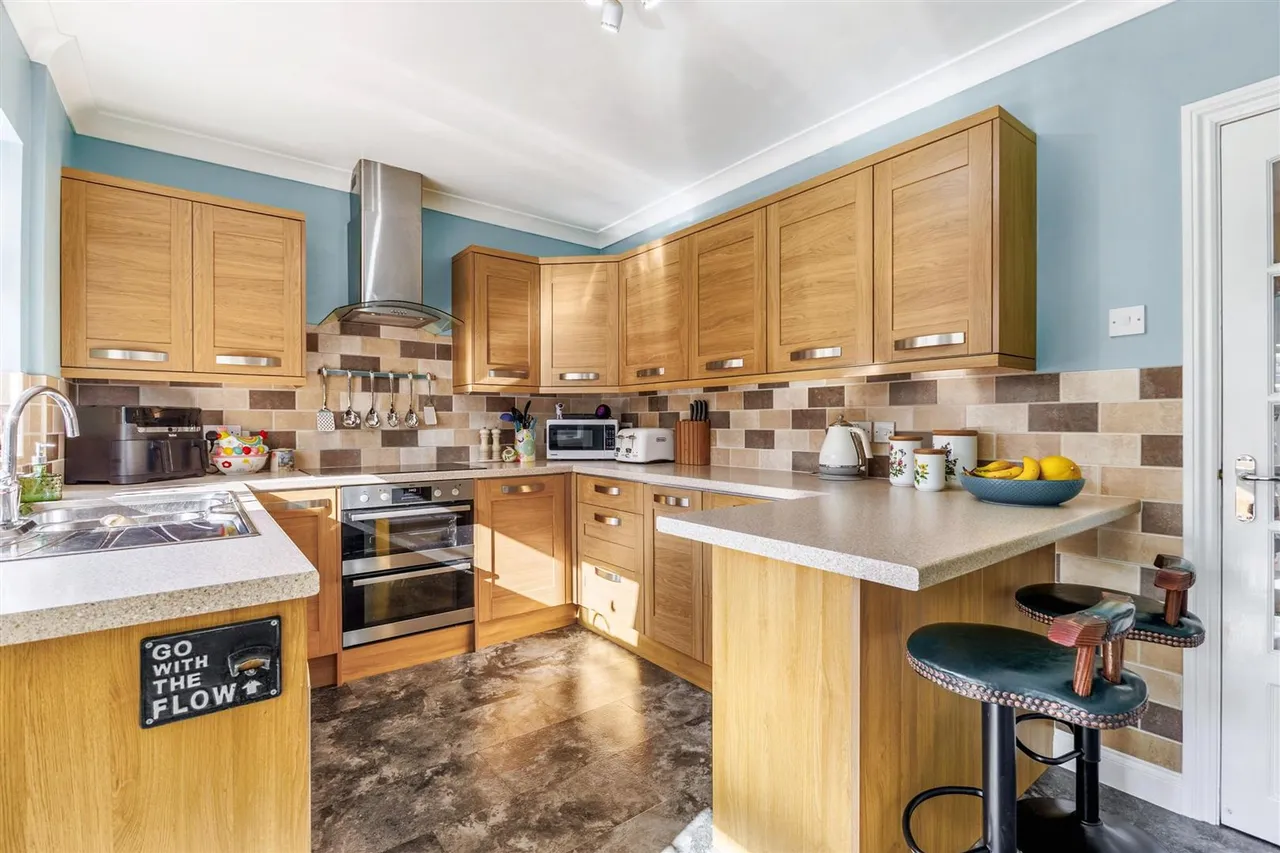 Mount Road, Evesham, WR11, photo 10