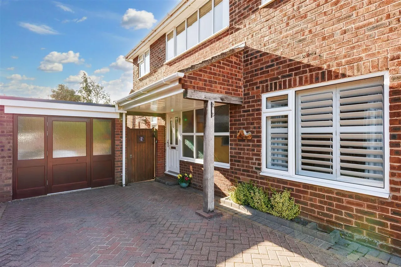 Mount Road, Evesham, WR11, photo 28