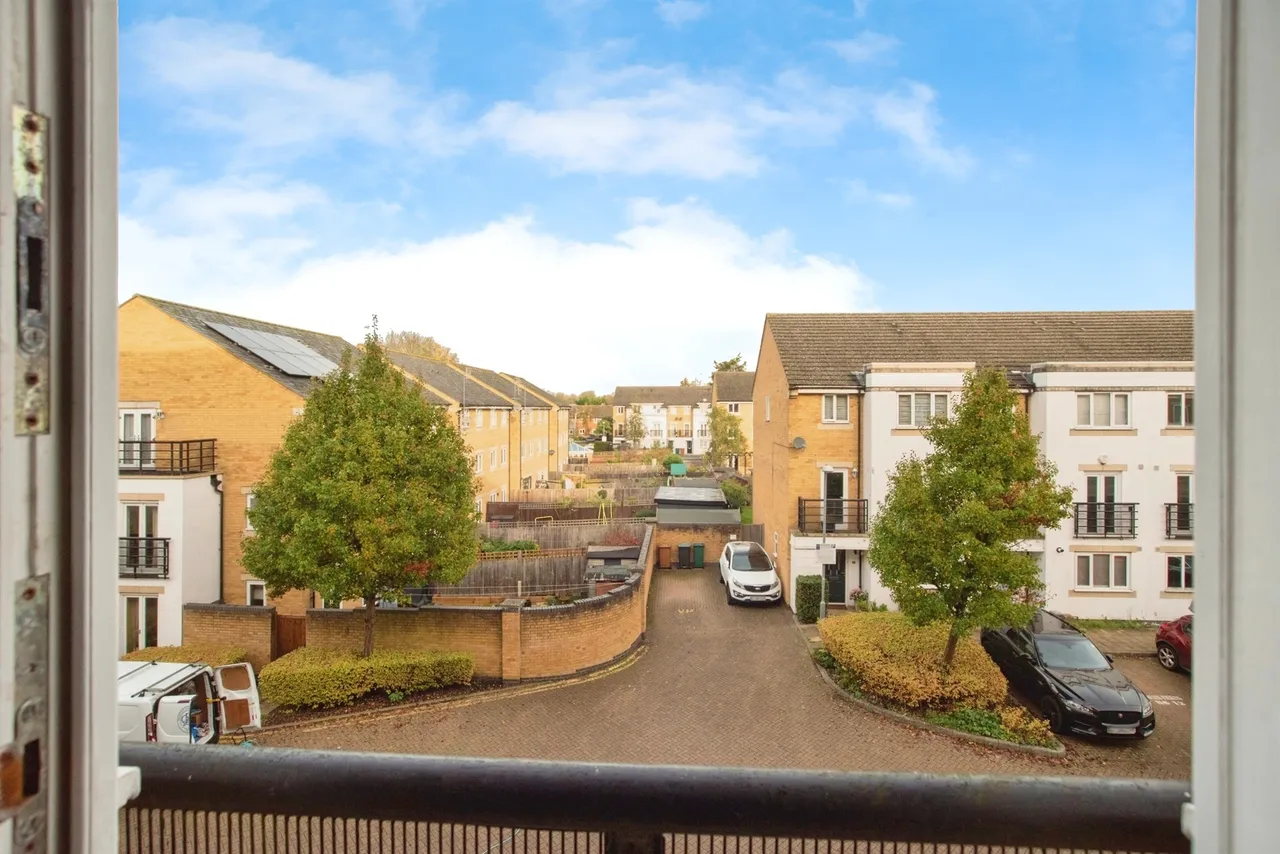 Ovaltine Drive, Kings Langley, WD4, photo 18